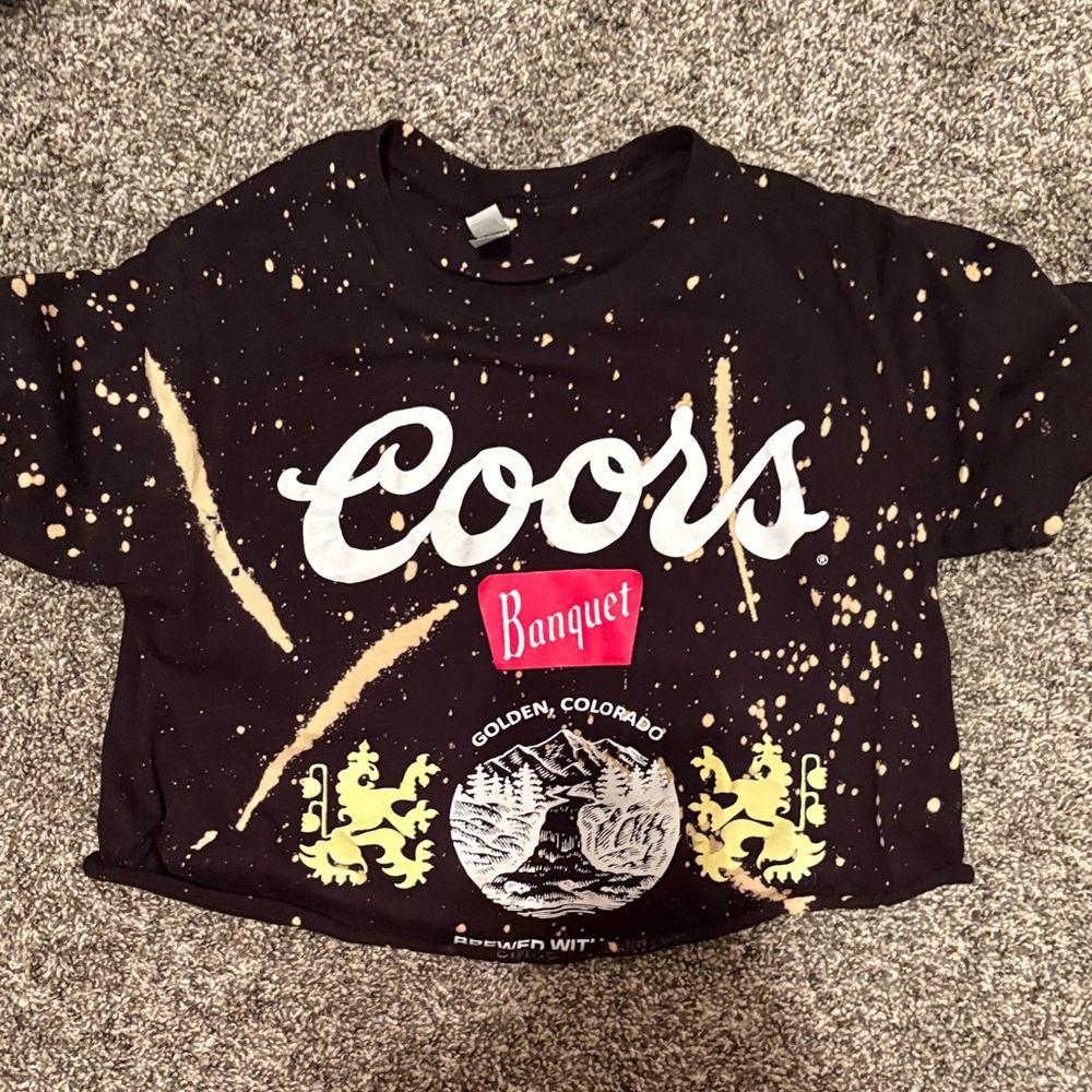 Final price $15 no offers Coors cropped splatter tee small